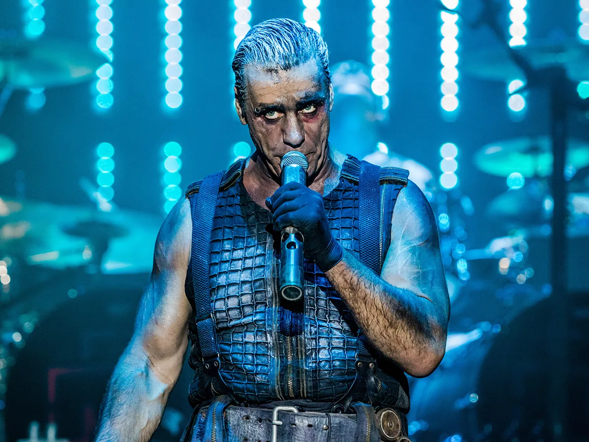 Till Lindemann, solistul Rammstein, în concert la București