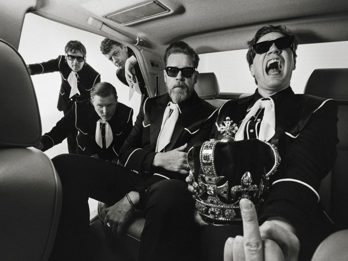 The Hives lansează single-ul „Paint A Picture”, însoțit de un videoclip pop-art exploziv