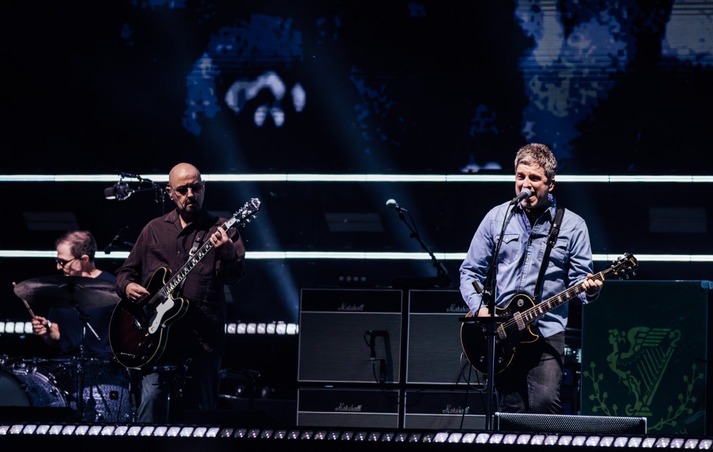 LIVE: Oasis au revenit pe scenă după aproape două decenii de absență
