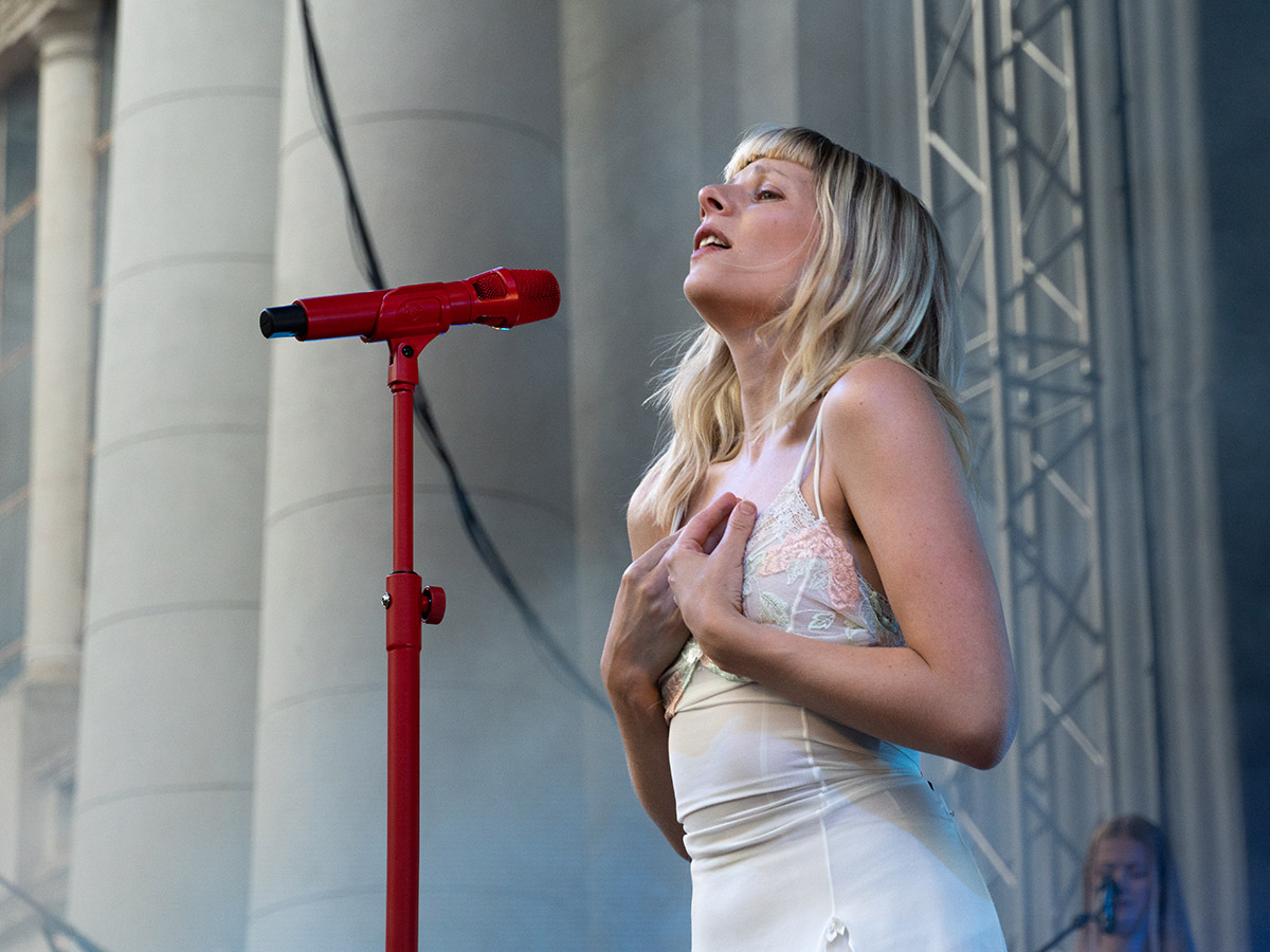 Galerie foto: Aurora live la București