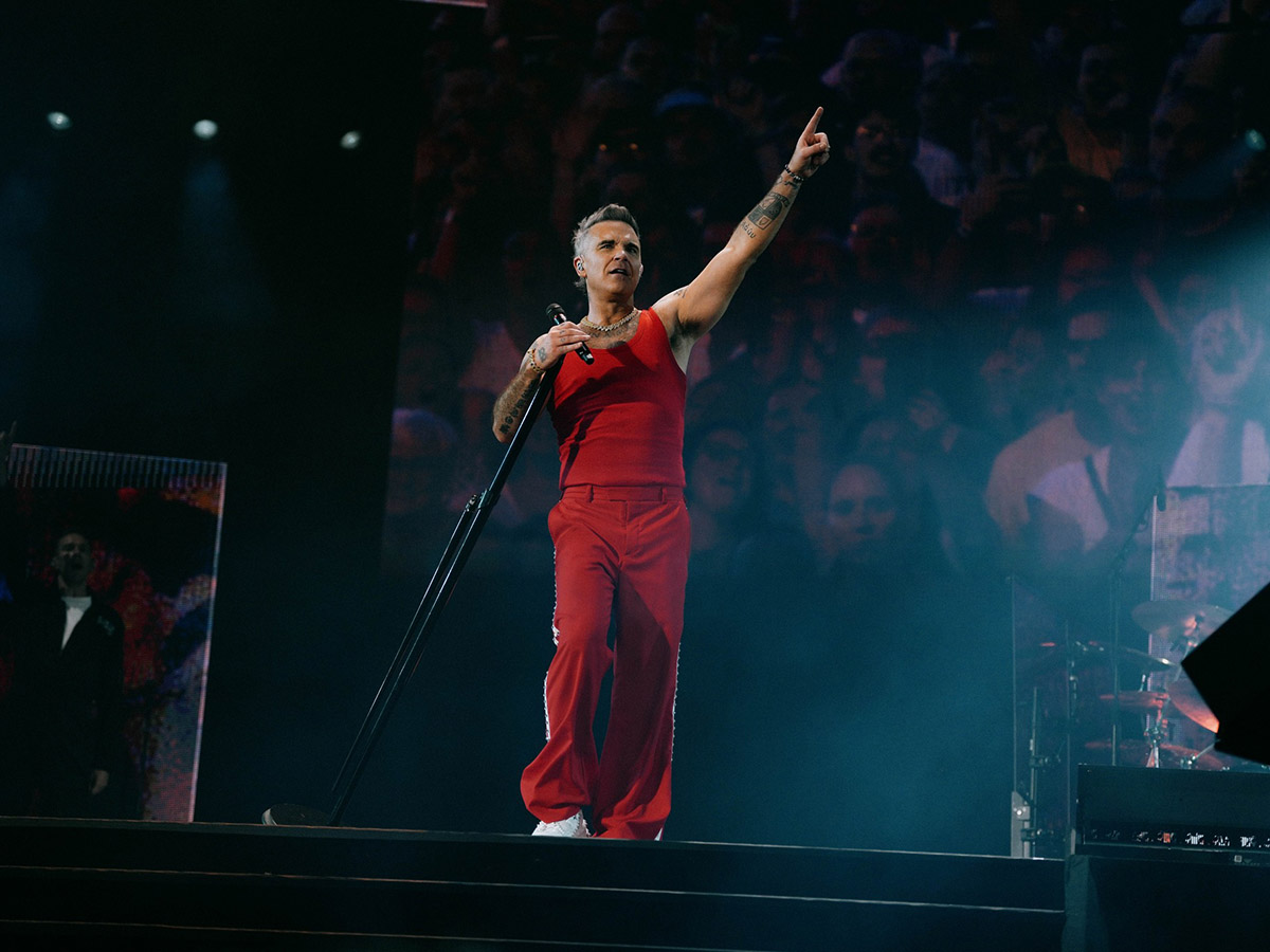 Robbie Williams lansează „Desire”, primul imn oficial FIFA