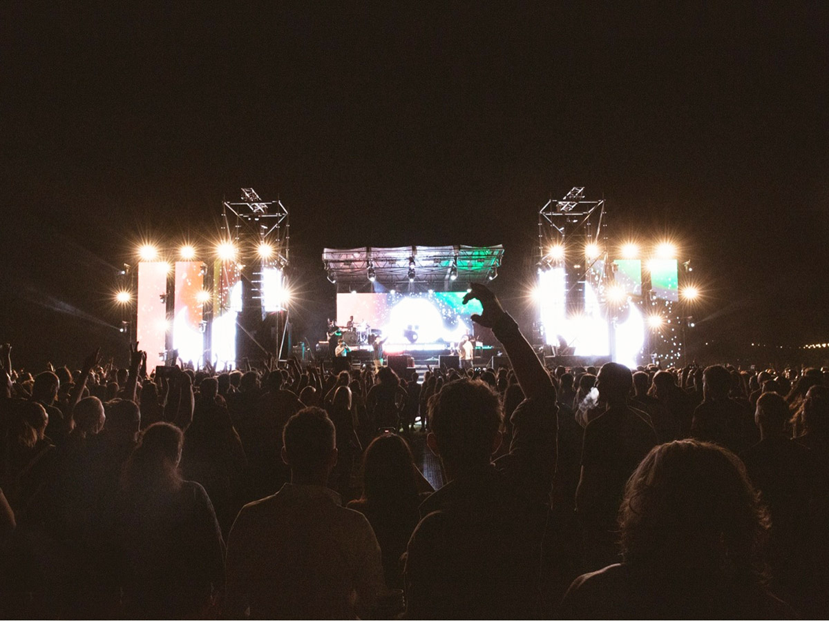 LAROCK 2025 la Domeniul Cantacuzino: patru zile de muzică live, adrenalină și libertate