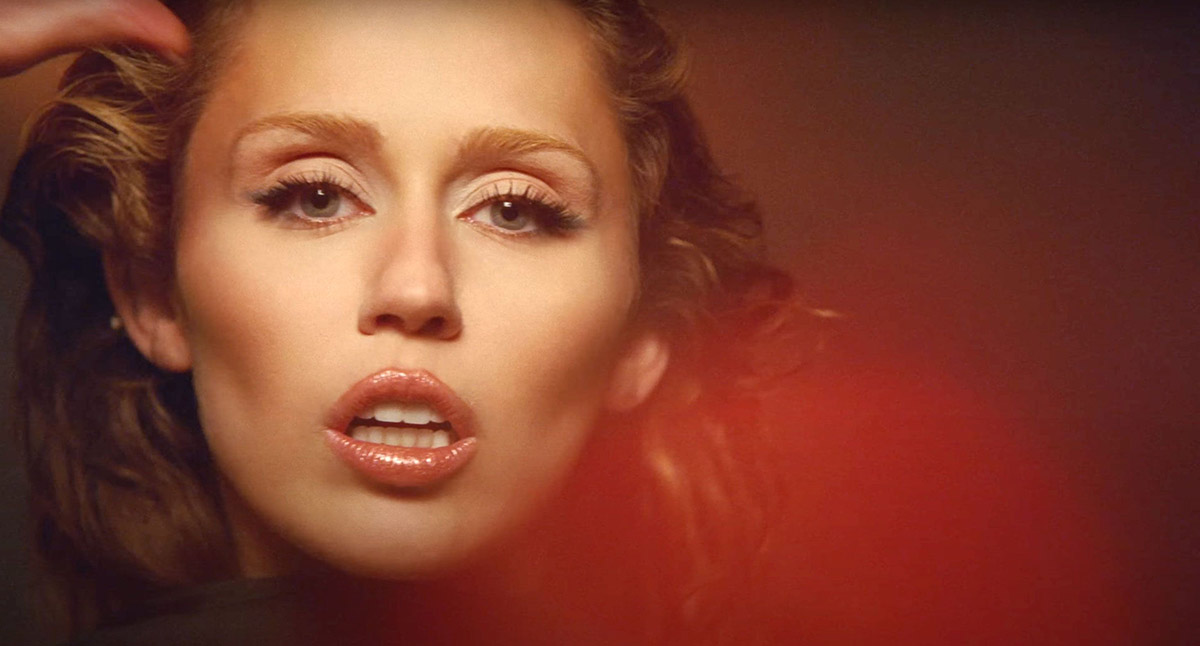 „Something Beautiful”, noul film cu Miley Cyrus, e disponibil acum și în România