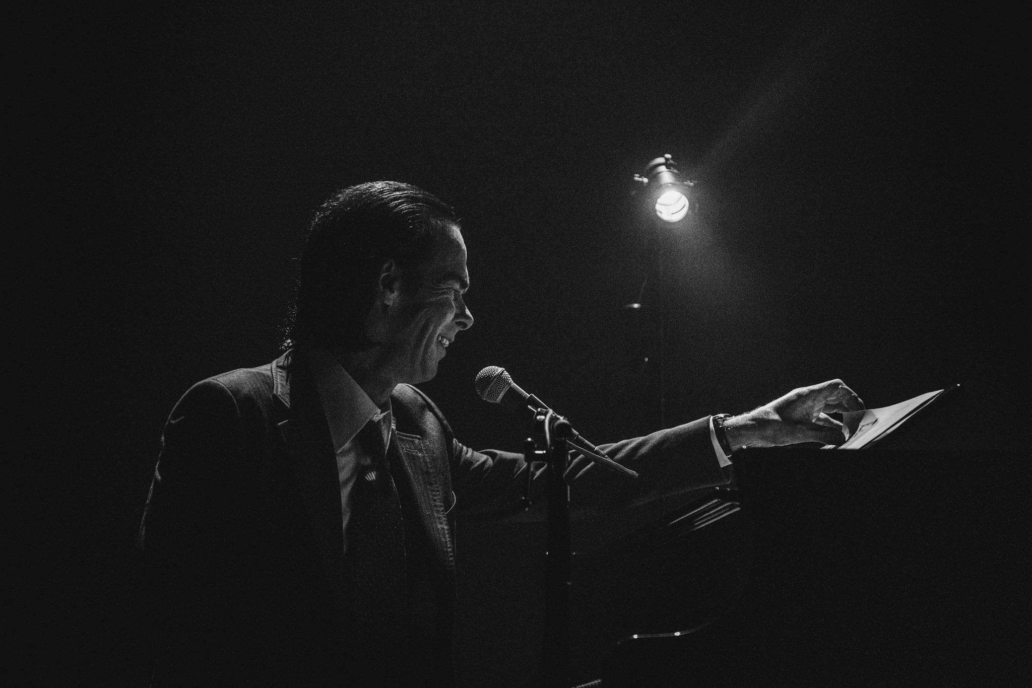 Nick Cave și-a ales piesele preferate din discografia sa