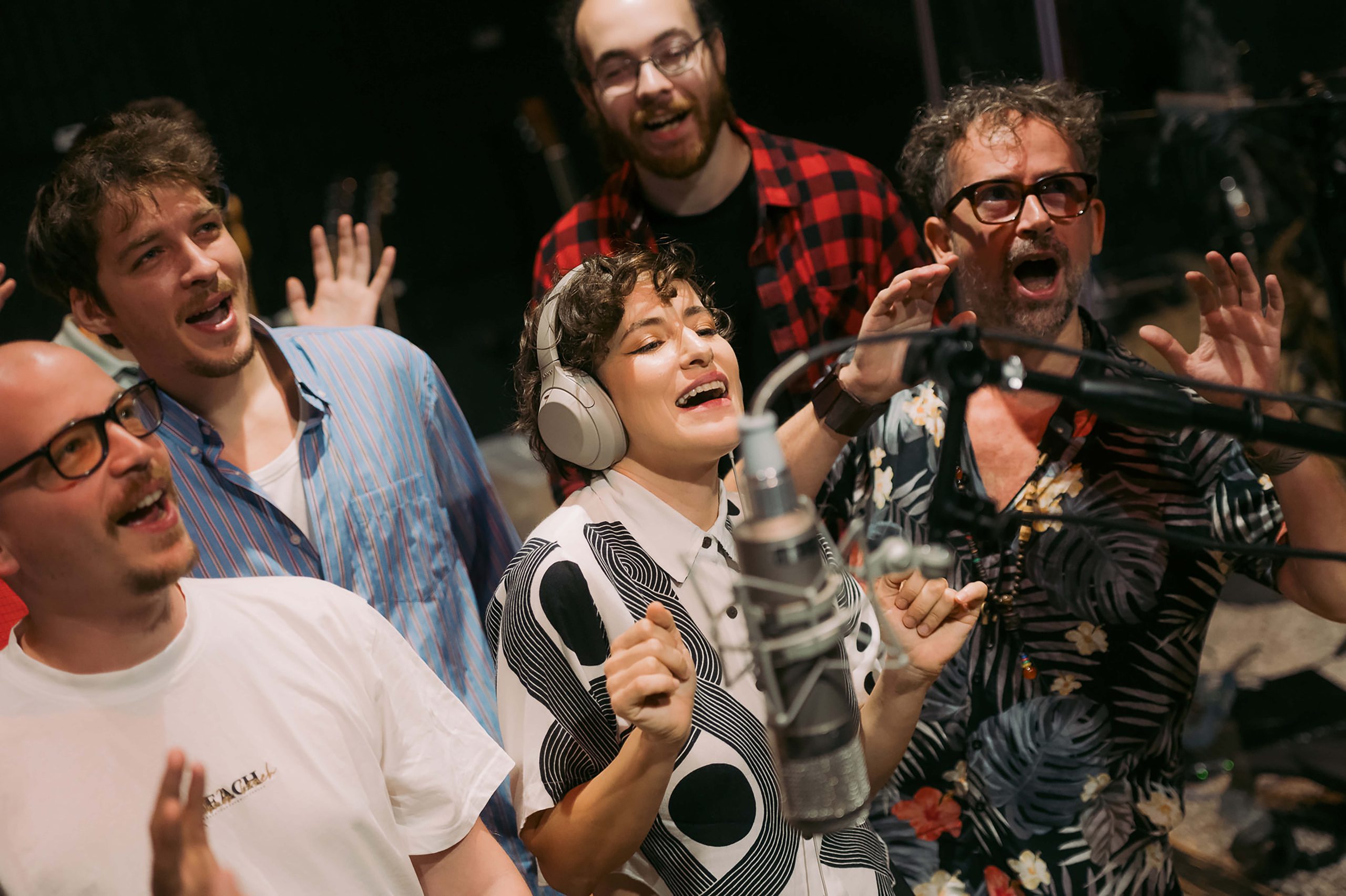 A-C Leonte pornește într-un turneu dedicat lansării albumului „Now to Now”, primul disc de spoken word jazz din România