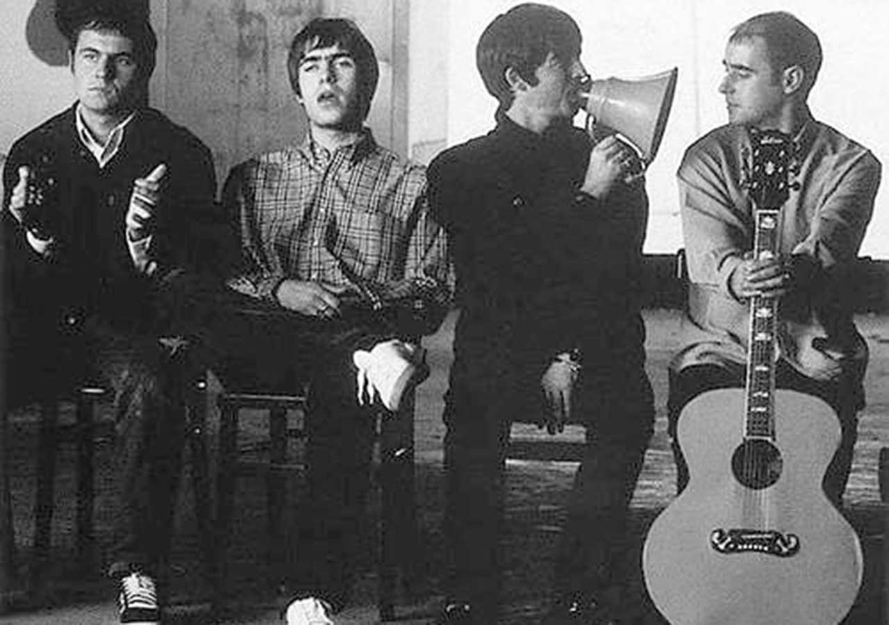 Oasis marchează 30 de ani de la „Wonderwall” printr-un box set aniversar cu single-uri pe vinil