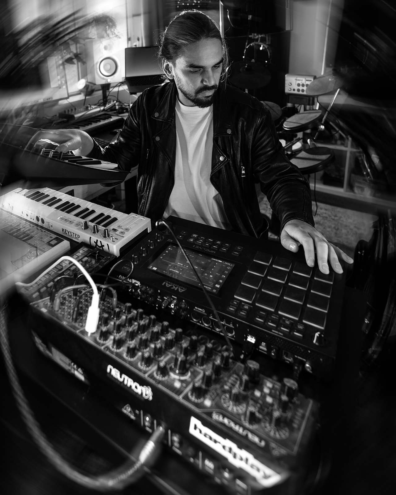 Hardplay lansează CM36, primul său album și un hibrid între hip-hop și muzica electronică