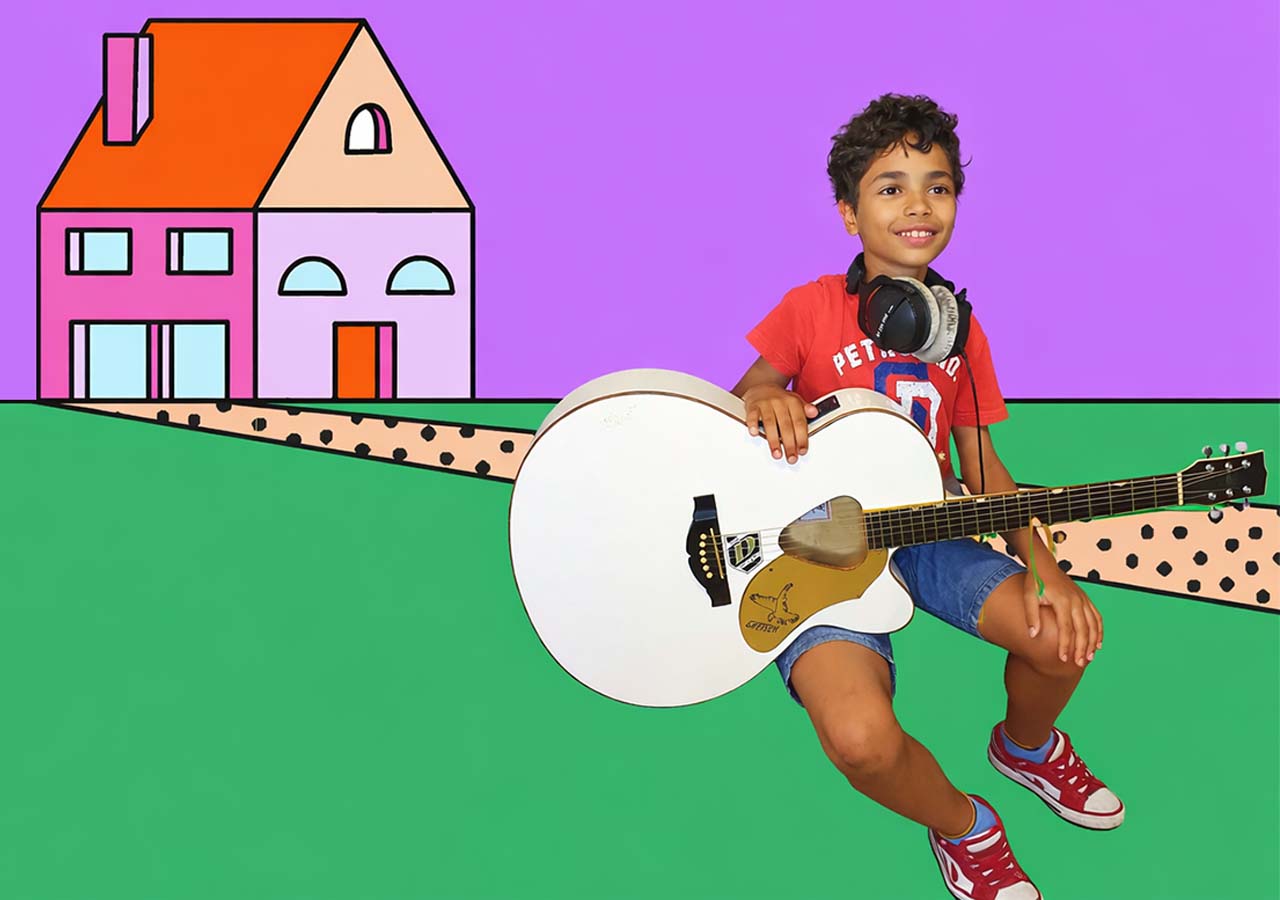 Noah K, chitarist și compozitor în vârstă de 13 ani, lansează o nouă piesă: ”The Ride Back Home”