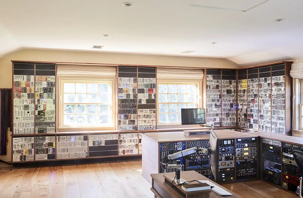 Poză din Studioul lui Martin Gore din Santa Barbara