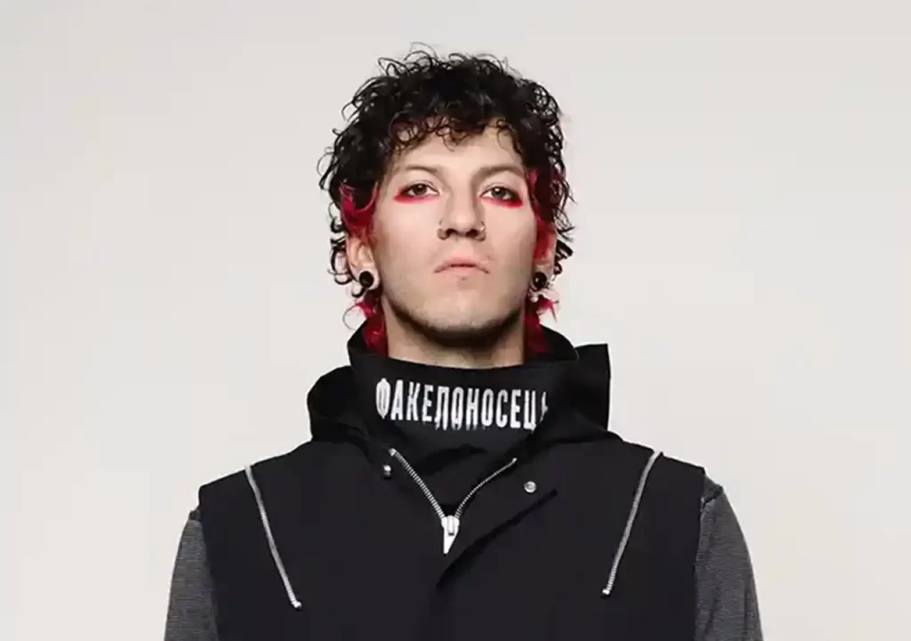 Josh Dun și ritmul care ține în mișcare o generație