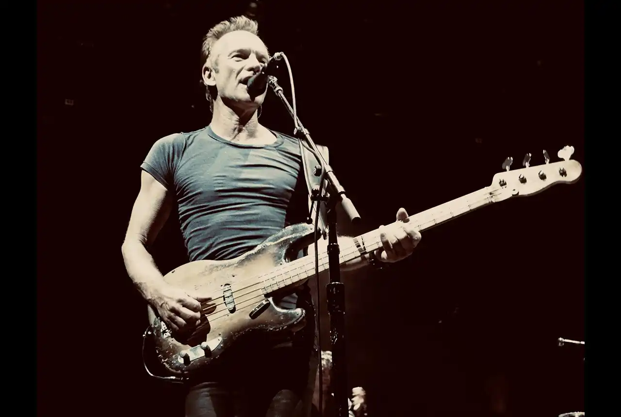 Sting revine în România
