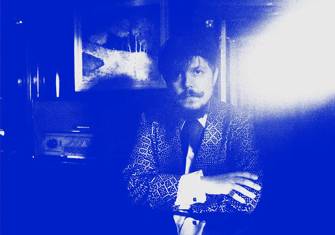 Simion Bogdan Mihai și Lăutarii de Mătase revin la Sala Palatului cu un nou spectacol conceptual „Căi ferate încrucișate” 