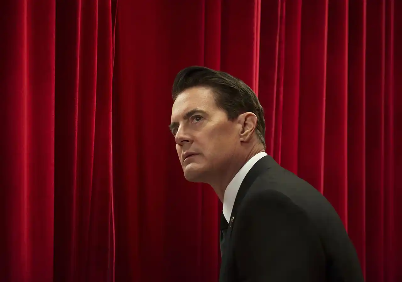 Happy Twin Peaks Day. Ascultă 10 melodii din serialul care a schimbat istoria televiziunii