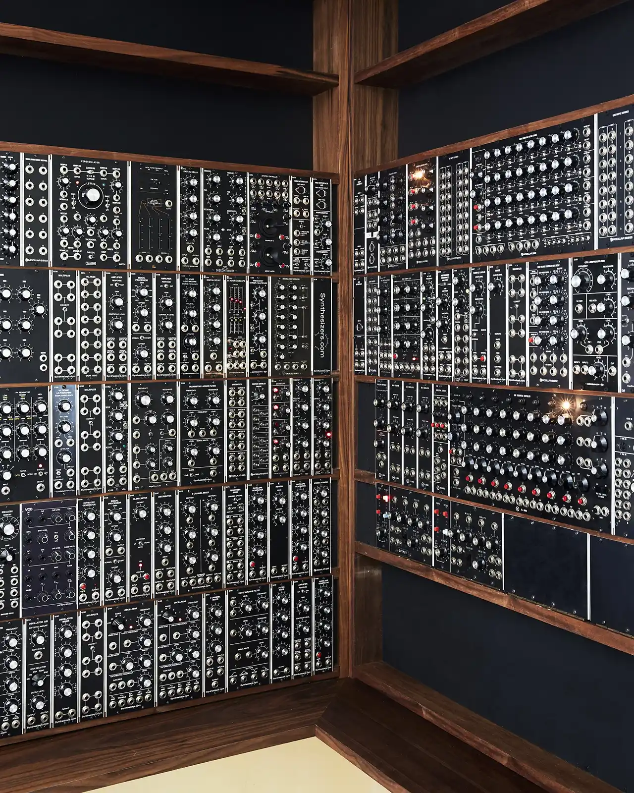 Poză din Studioul lui Martin Gore din Santa Barbara