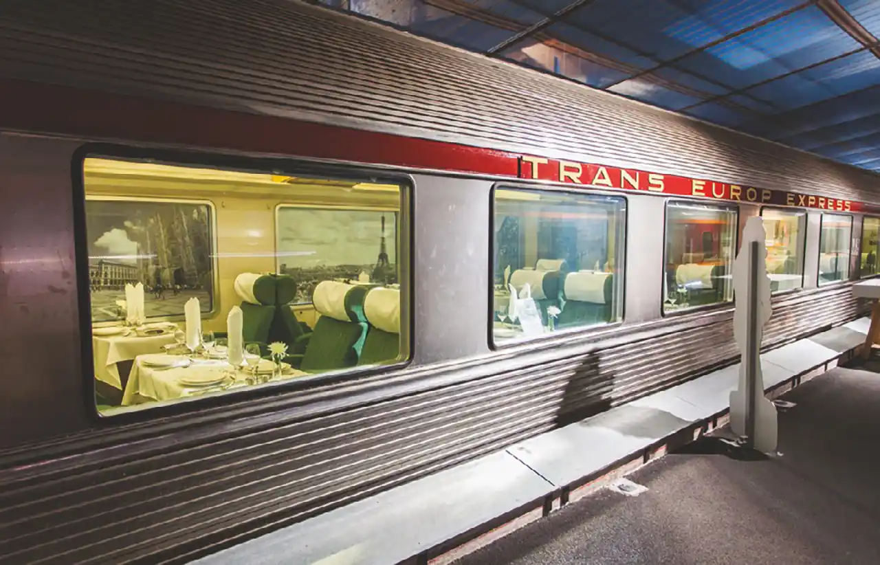 Trans Europ Express, trenul care a inspirat titlul albumului „Trans-Europa Express”