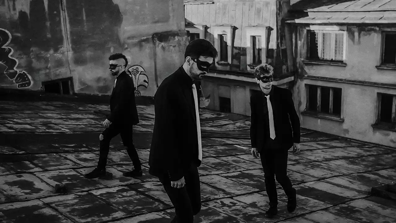 Claro Que No, Credit Ioana Albu