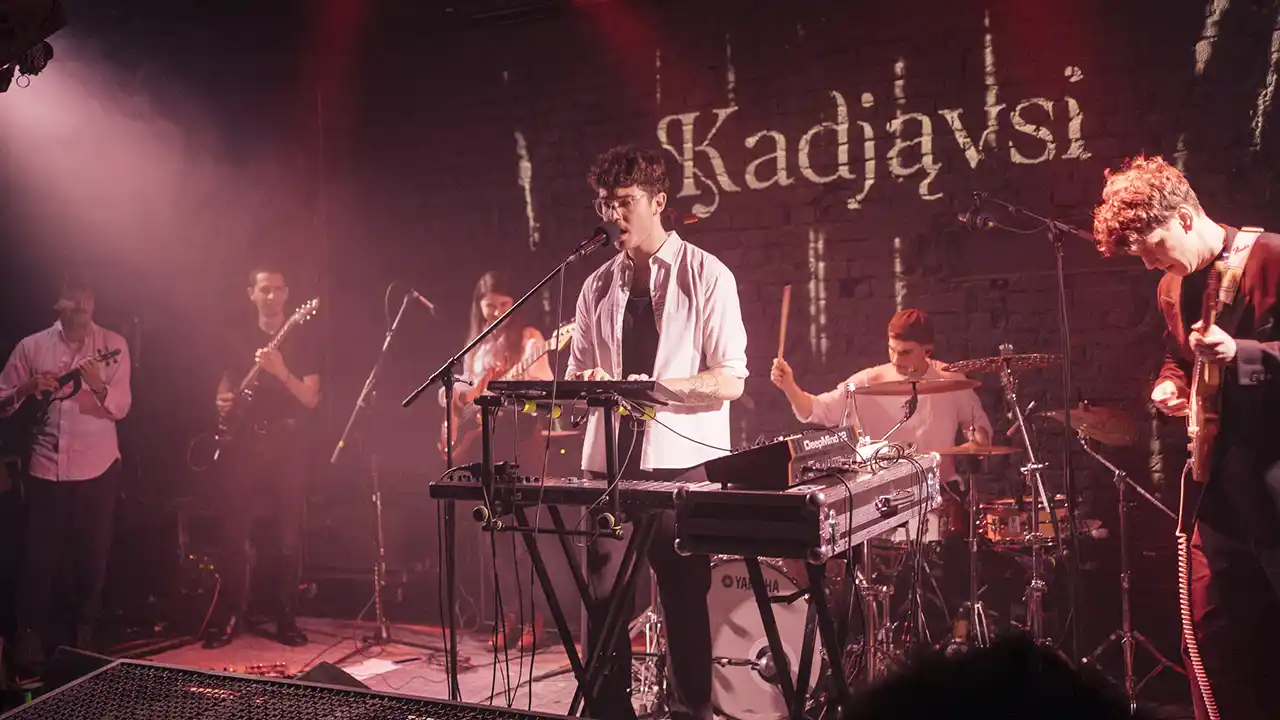 Kadjavsi revine pe scena Expirat pe 11 martie