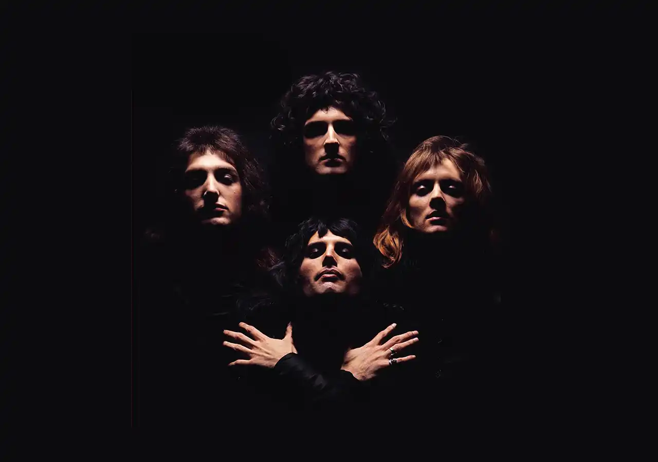 Queen II, al doilea album al trupei Queen, apărut în 1974, a fost remixat, remasterizat și extins într-un box set pentru colecționari