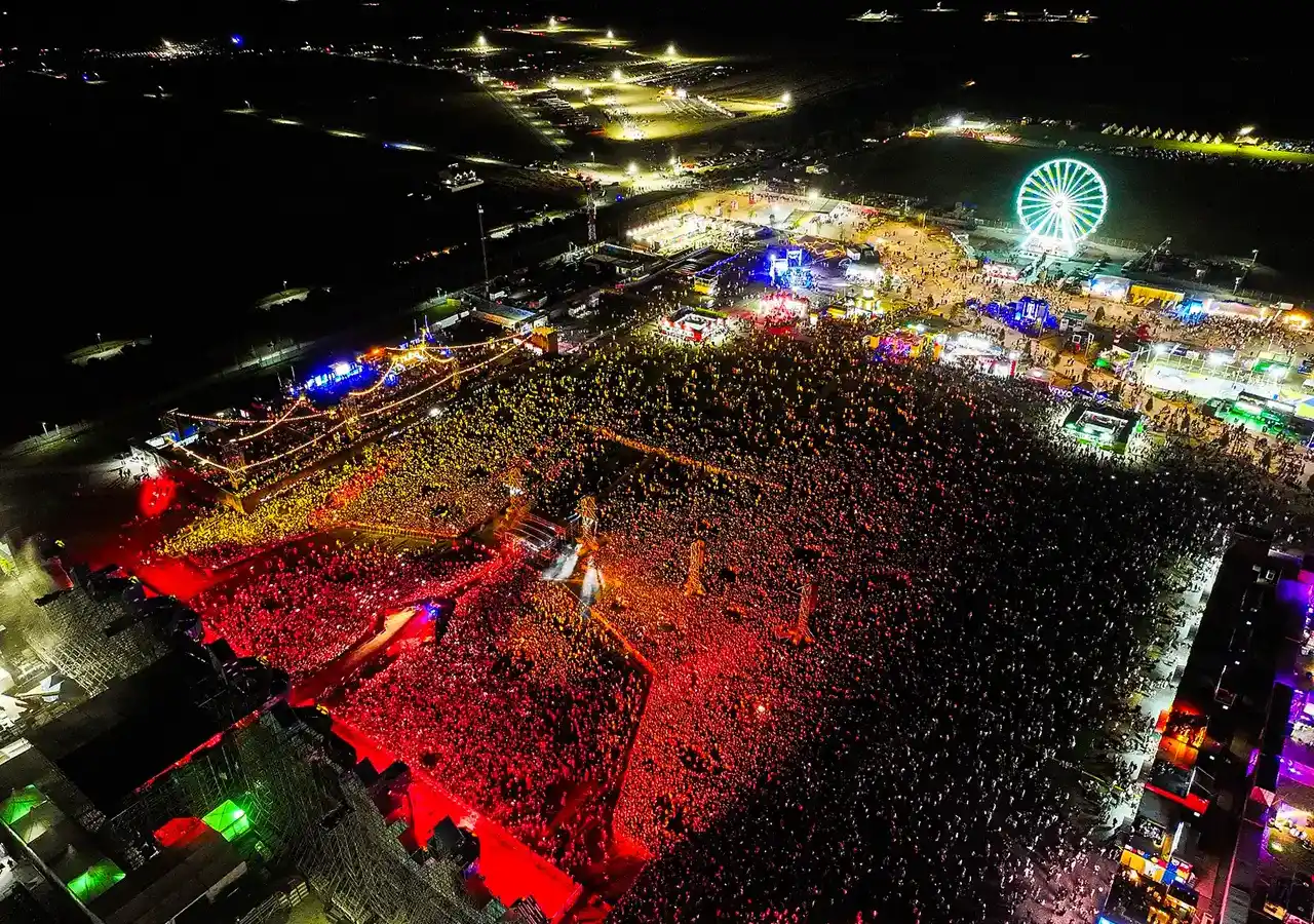 Wireless Festival din Londra s-a anulat, iar Beach, Please! oferă o alternativă pentru deținătorii de bilete