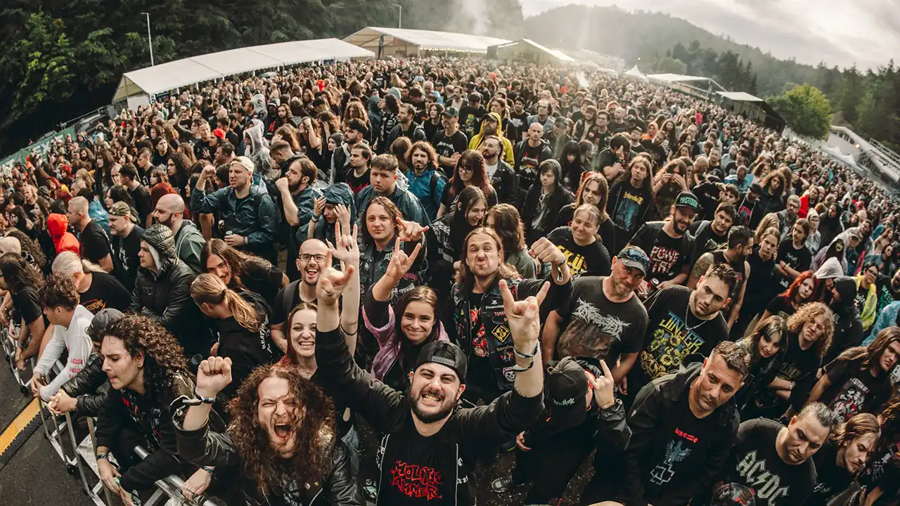 Rockstadt Extreme Fest mizează pe creativitate umană pentru merch-ul din acest an