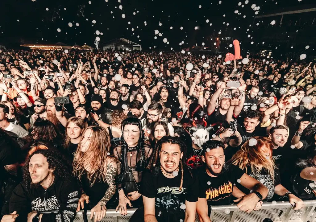 Rockstadt Extreme Fest mizează pe creativitate umană pentru merch-ul din acest an