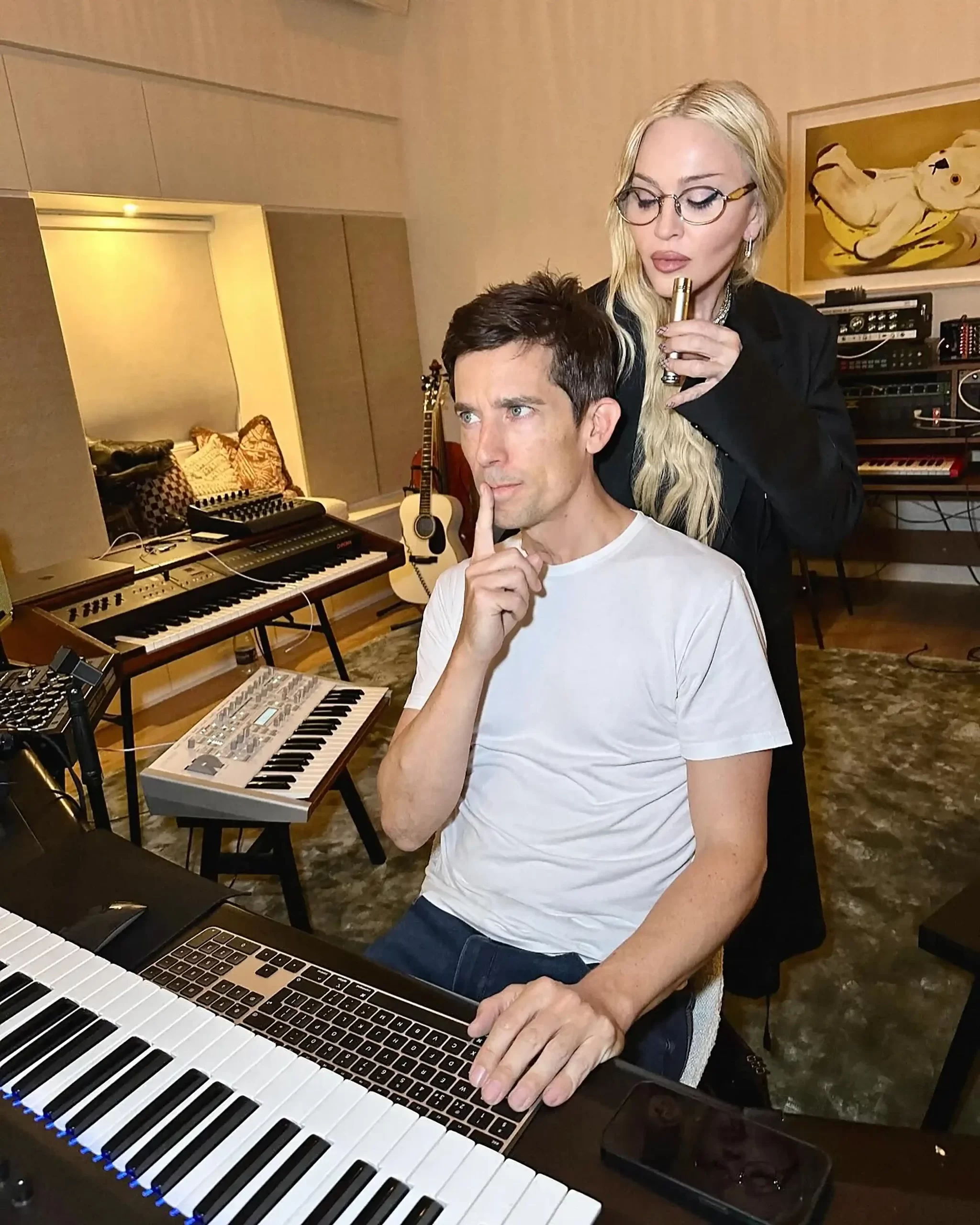 Madonna alături de producătorul Stuart Price. Credit: Instagram / Madonna