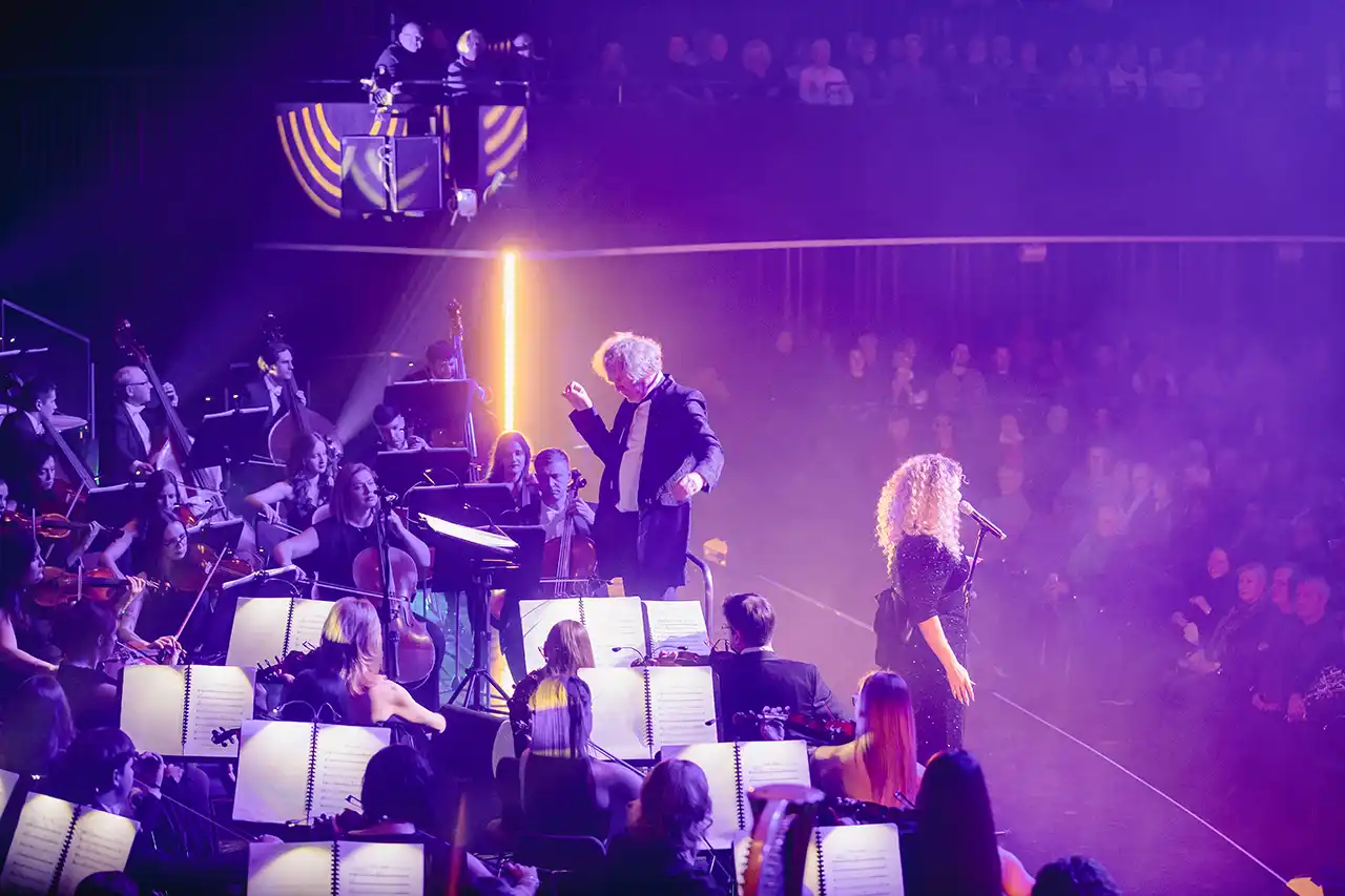 O Voce, O Orchestră și Sălile Pline ale Europei: Alexandra Crișan în Turneul „Pop meets Classic"