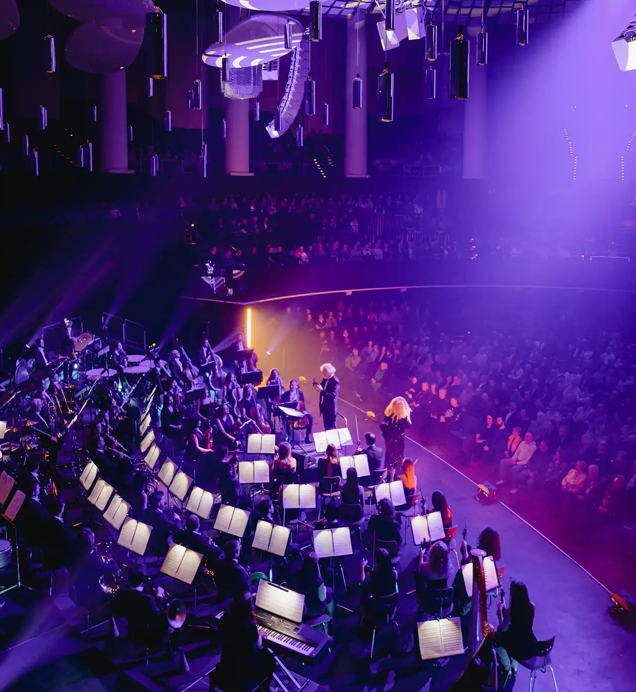 O Voce, O Orchestră și Sălile Pline ale Europei: Alexandra Crișan în Turneul „Pop meets Classic"