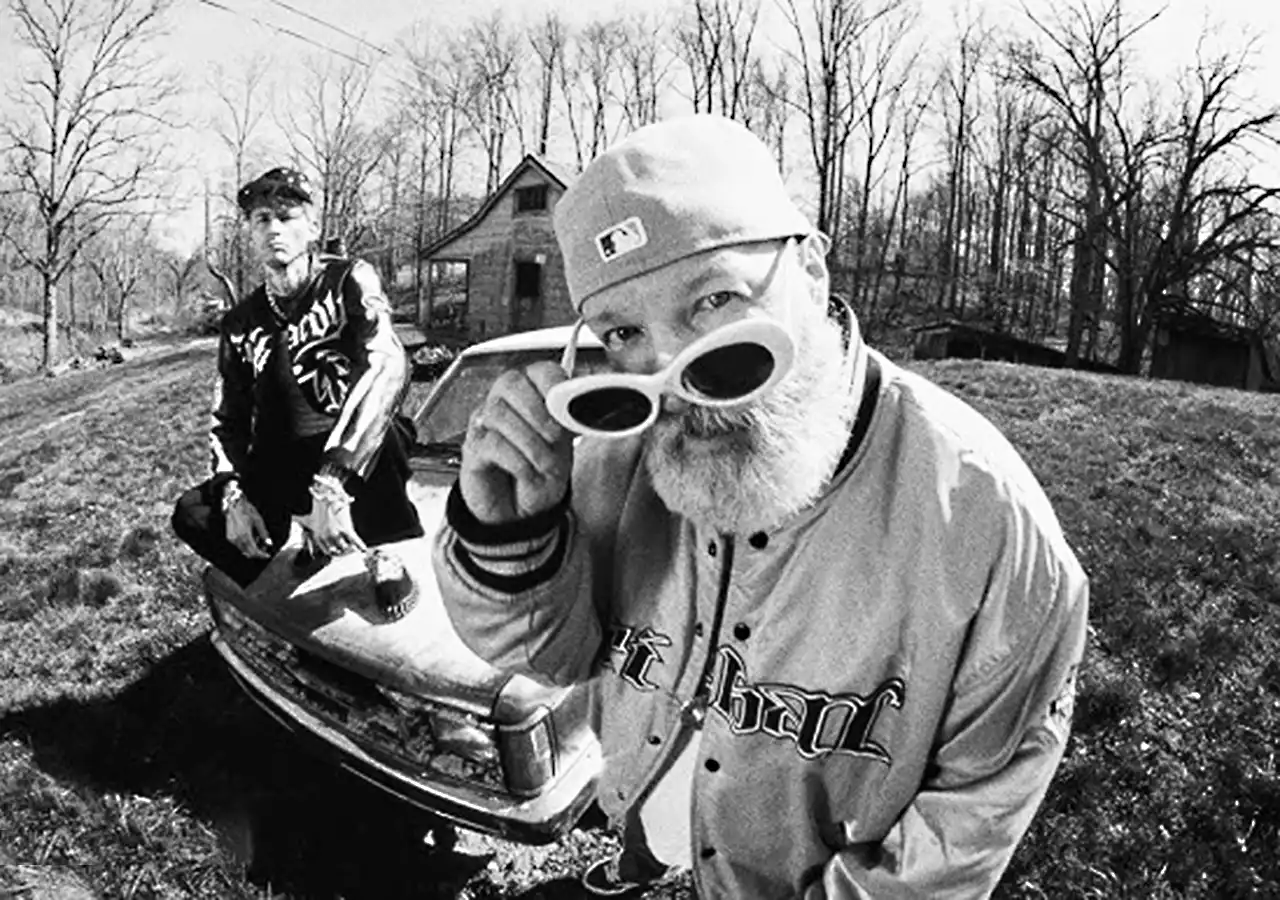 mgk și Fred Durst lansează „FIX UR FACE" – piesă nouă cu vibe de anii '90