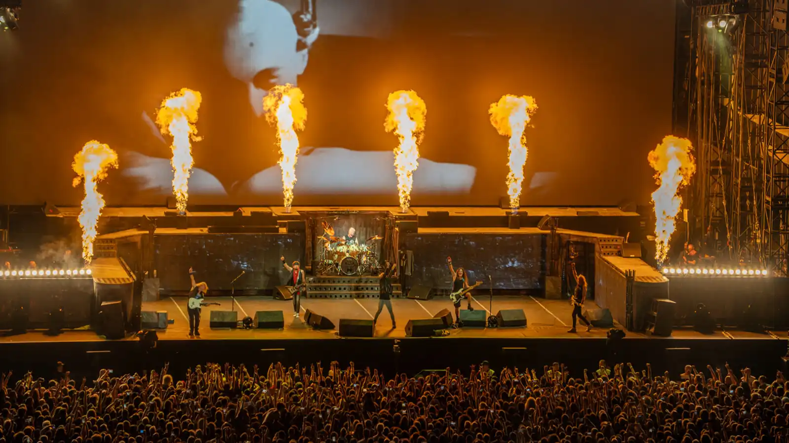 Iron Maiden pe Arena Națională: 32.000 de oameni și un setlist fără compromisuri Iron Maiden pe Arena Națională: 32.000 de oameni și un setlist fără compromisuri