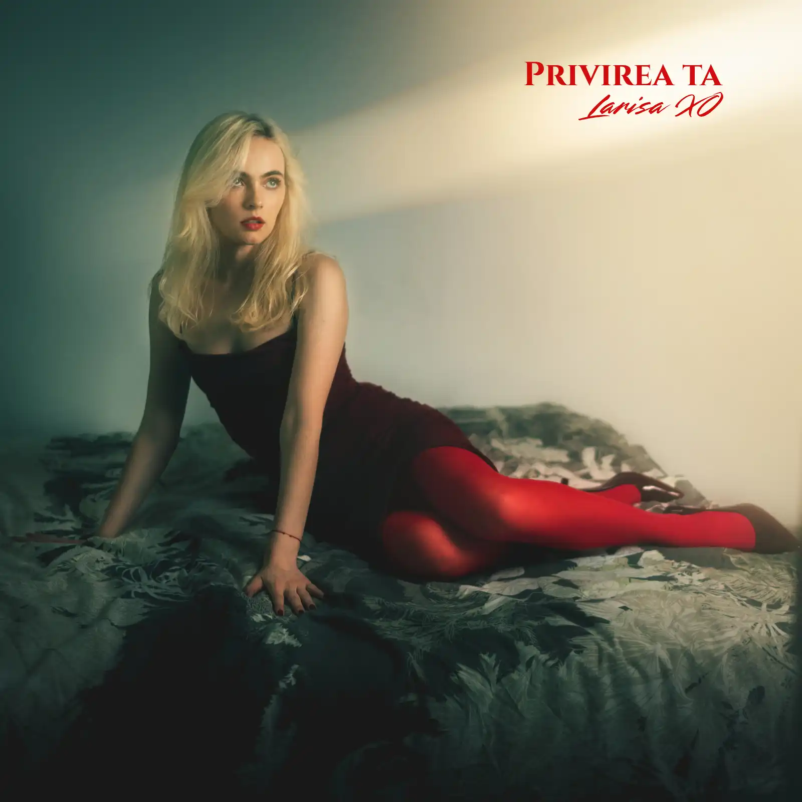 Larisa XO - povestea continuă cu „Privirea Ta”