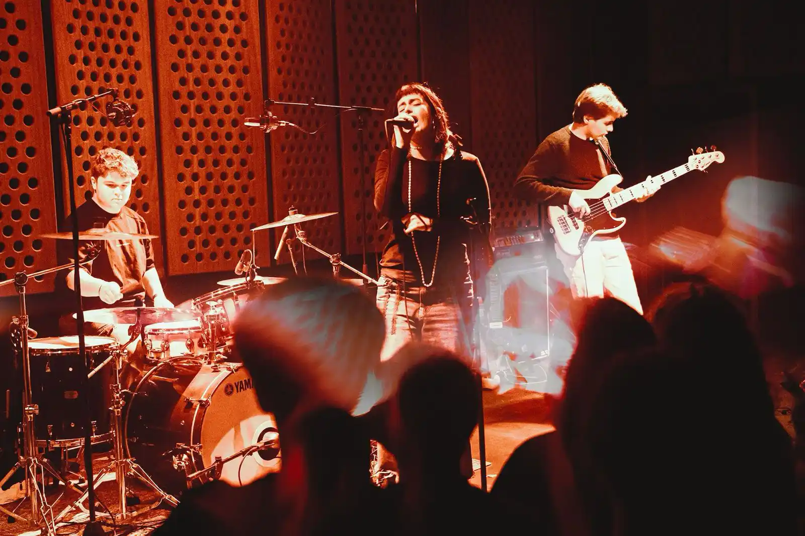 Stray Lights Festival - post-punk, noise rock, shoegaze, ambient, experimental Asincron