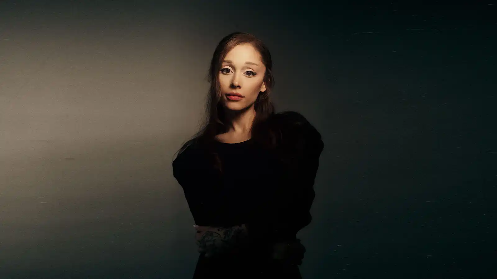 Ariana Grande poza promovare single