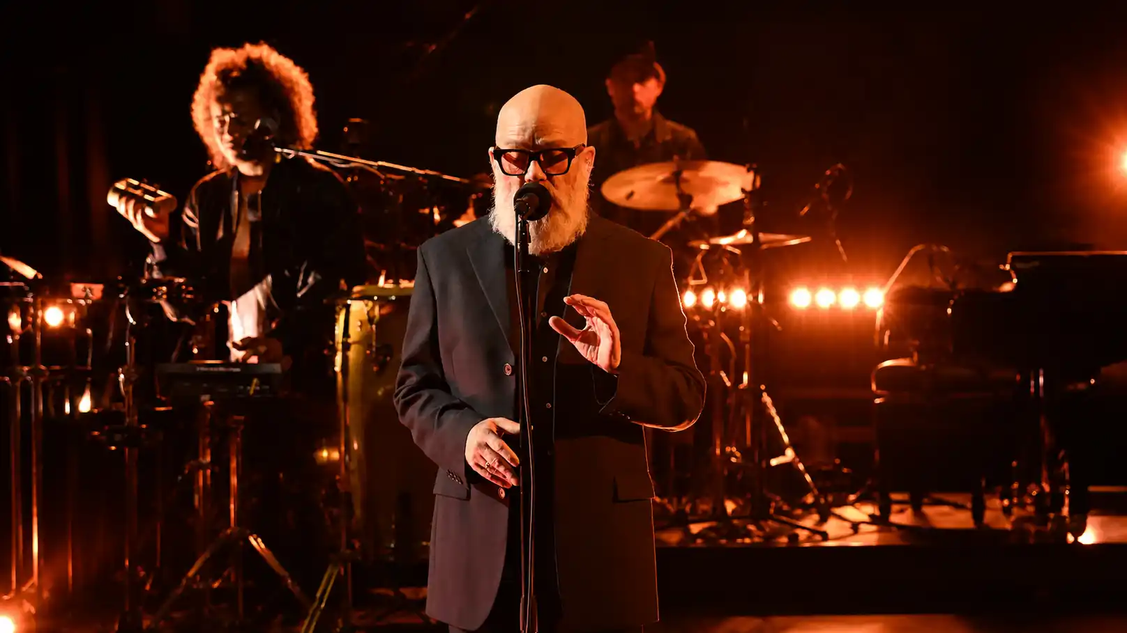 Michael Stipe, fostul solist R.E.M, a confirmat că primul său album solo va apărea în acest an