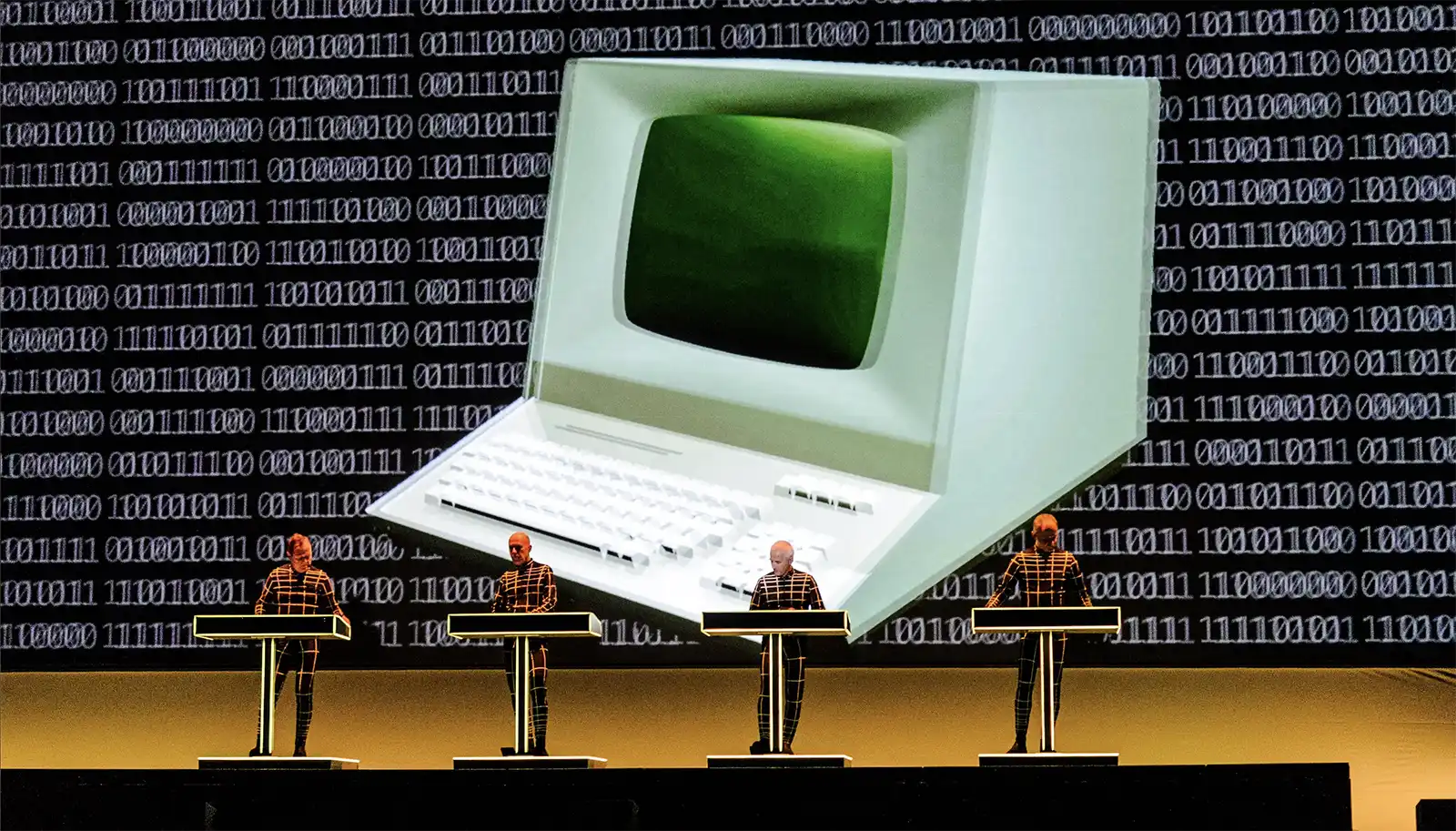 Kraftwerk a fost, și rămâne încă, un pod dinspre trecut către viitor Kraftwerk a fost, și rămâne încă, un pod dinspre trecut către viitor