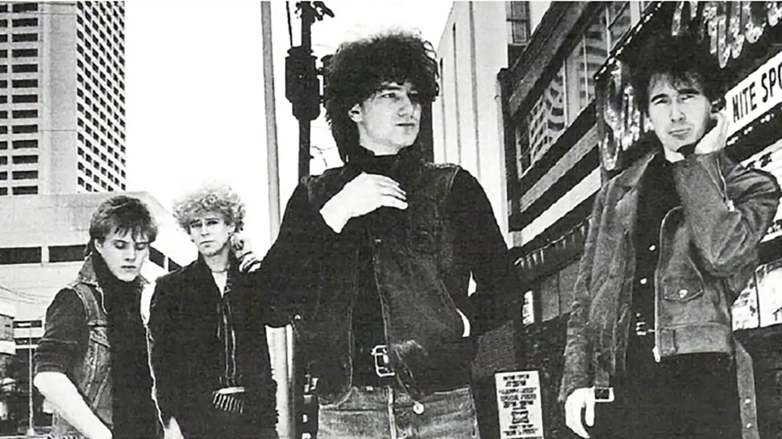U2 lansează „Street of Dreams", primul single de pe viitorul album U2 anii 80