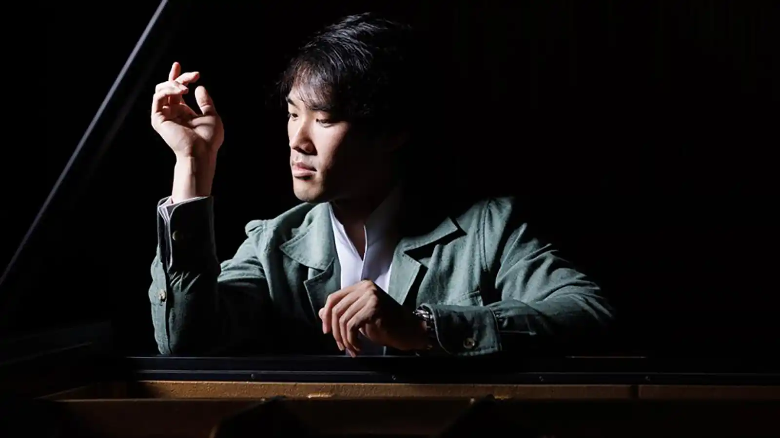 Bruce Liu, „Lunaris”: albumul potrivit pentru orele în care lumea devine liniștită