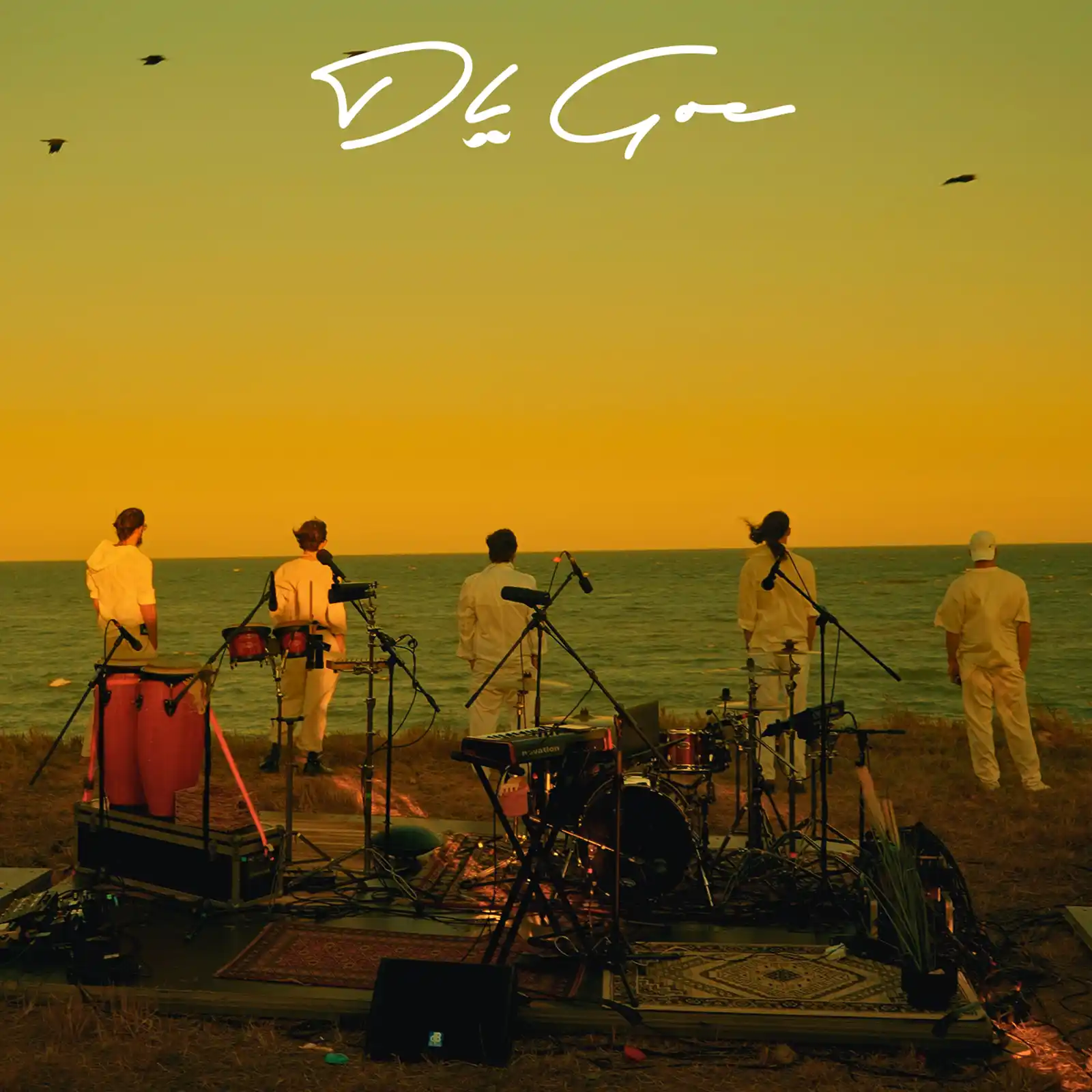 Dl Goe lansează „23”, albumul live filmat pe plaja 23 August, cu marea ca singur spectator Dl Goe lansează „23”, albumul live filmat pe plaja 23 August, cu marea ca singur spectator