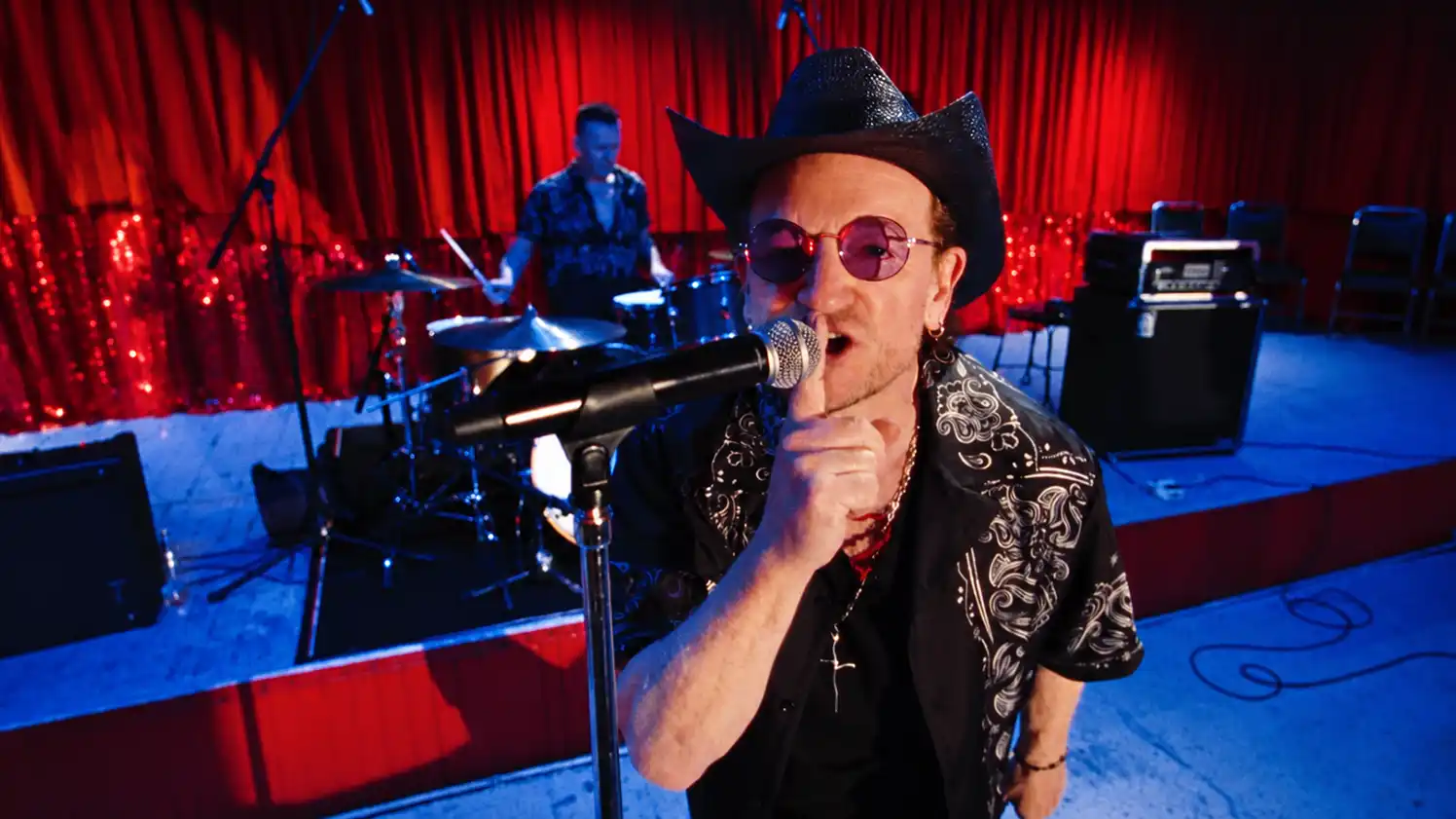 U2 lansează „Silencio” și anunță viitorul album, „Carnaval De Luz”