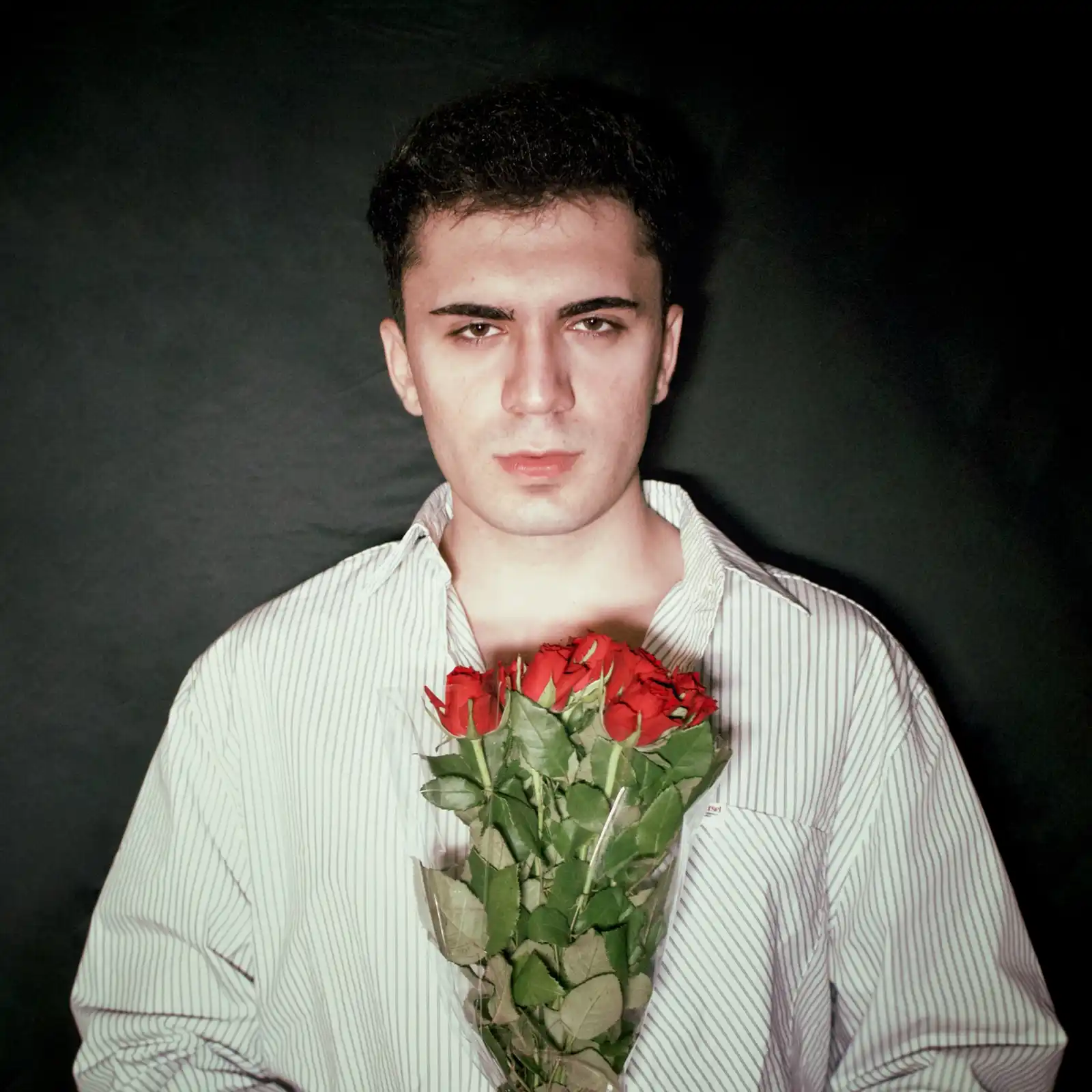 Pett Ruu lansează „BAD THINGS” Pett Ruu lansează „BAD THINGS”